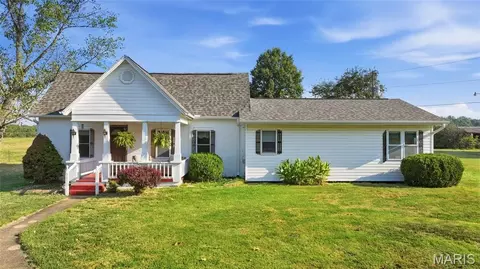 16763 Sunset Dr, Houston, MO 65483