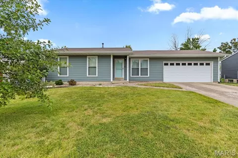 1353 Osage Meadows Dr, O'fallon, MO 63366