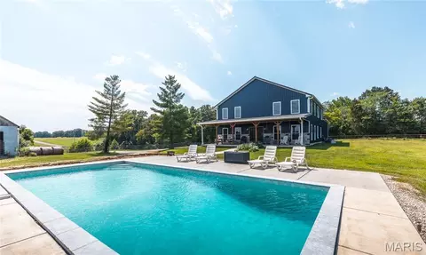 5300 Mccallister Rd, Gerald, MO 63037