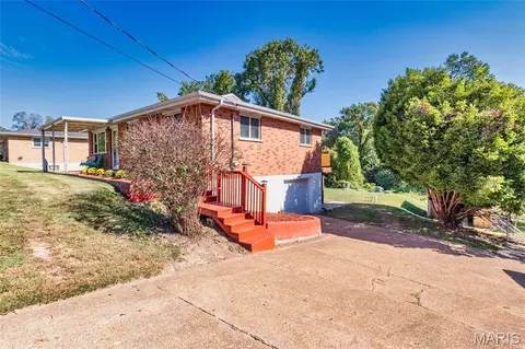 Exterior - 2912 Raw Wind Dr, High Ridge, MO 63049 photo 11 of 20