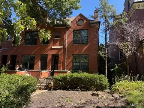 1904 Compton Hill Pl, Saint Louis, MO 63104