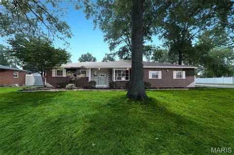 2200 Dawn Pl, Granite City, IL 62040