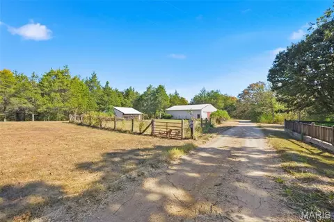 12956 Hencher Rd, De Soto, MO 63020