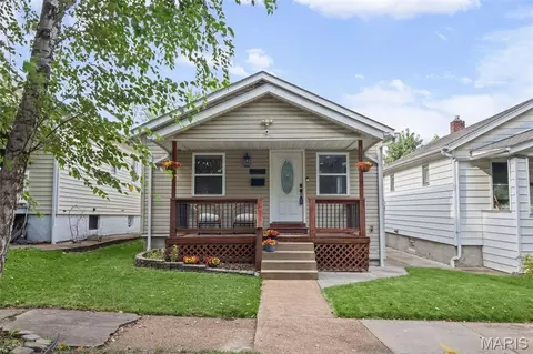 4725 Hummel Ave, Saint Louis, MO 63116