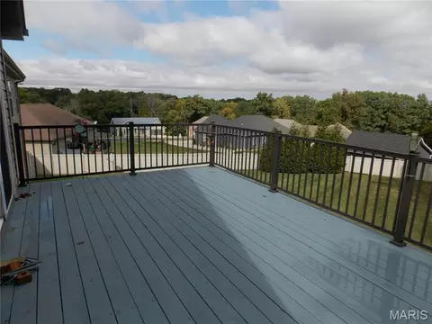 Exterior - 384 Arvel Ln, Washington, MO 63090 photo 8 of 14