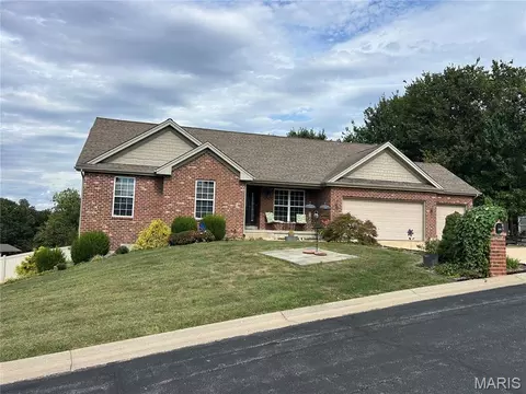 Exterior - 384 Arvel Ln, Washington, MO 63090 photo 2 of 14