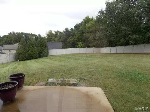 Exterior - 384 Arvel Ln, Washington, MO 63090 photo 9 of 14