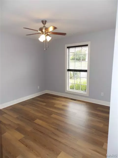 Bedroom - 384 Arvel Ln, Washington, MO 63090 photo 9 of 12