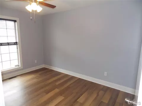 Bedroom - 384 Arvel Ln, Washington, MO 63090 photo 7 of 12