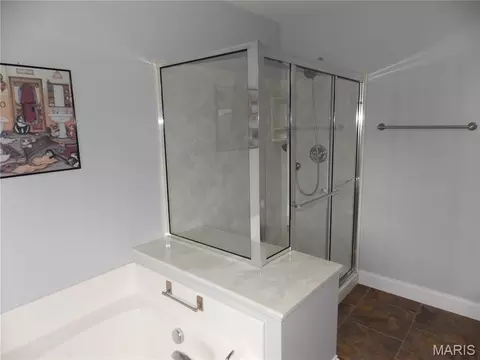Bath - 384 Arvel Ln, Washington, MO 63090 photo 8 of 10