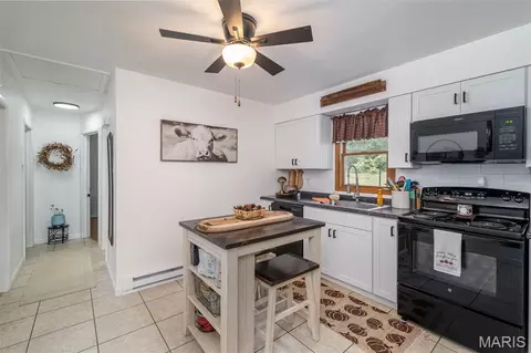 Kitchen - 1117 W State St, Union, MO 63084 photo 2 of 2
