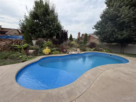 Exterior - 733 Cedar Glen Dr, Weldon Spring, MO 63304 photo 11 of 19