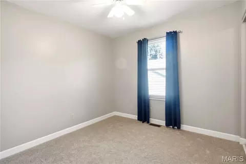 Bedroom - 733 Cedar Glen Dr, Weldon Spring, MO 63304 photo 4 of 5