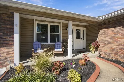 Exterior - 733 Cedar Glen Dr, Weldon Spring, MO 63304 photo 3 of 19