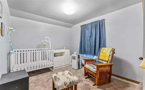 Bedroom - 302 Fox Creek Rd, Rolla, MO 65401 photo 5 of 5