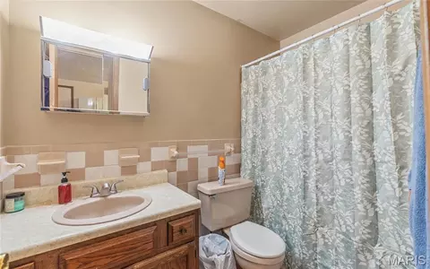 Bath - 302 Fox Creek Rd, Rolla, MO 65401 photo 3 of 3