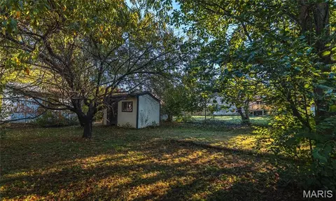 Exterior - 302 Fox Creek Rd, Rolla, MO 65401 photo 6 of 10