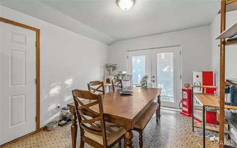 Dining - 302 Fox Creek Rd, Rolla, MO 65401 photo 1 of 1