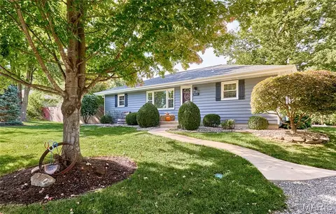 1127 Caulks Hill Rd, Saint Charles, MO 63304