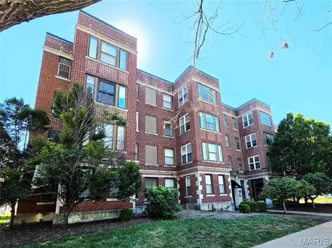 5696 Kingsbury Ave #303, Saint Louis, MO 63112