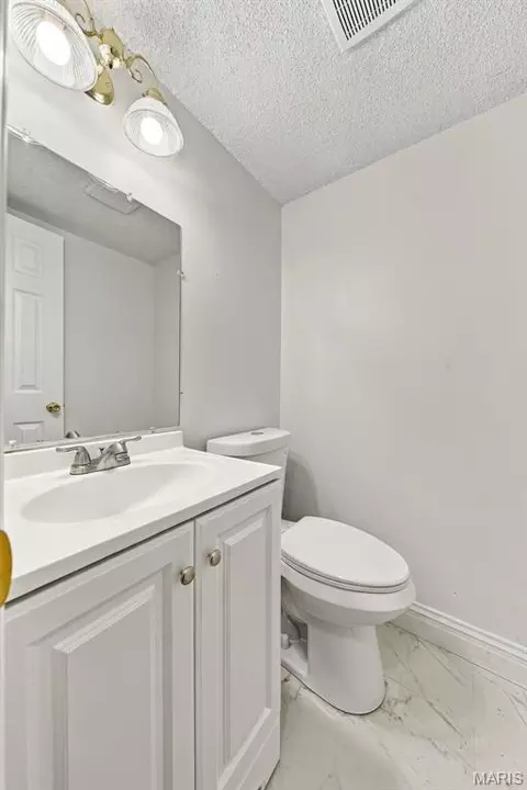 Bath - 158 Beard Dr #C, Eureka, MO 63025 photo 1 of 4