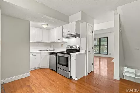 Kitchen - 158 Beard Dr #C, Eureka, MO 63025 photo 1 of 2