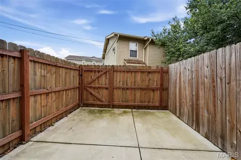 Exterior - 158 Beard Dr #C, Eureka, MO 63025 photo 4 of 6