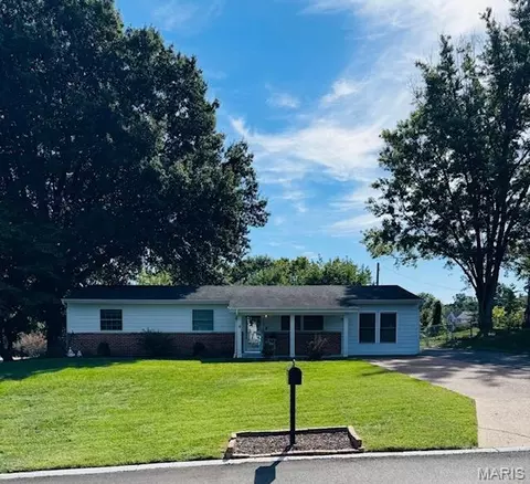 246 Howard Dr, Ballwin, MO 63021 photo 3