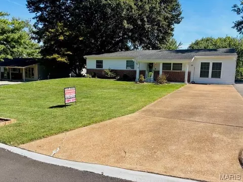 246 Howard Dr, Ballwin, MO 63021 photo 6