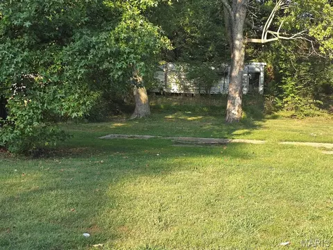 701 N Hickory St, Dexter, MO 63841