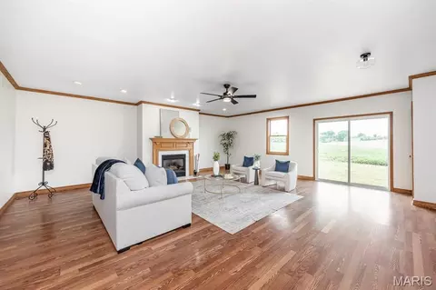 Living - 9355 State Route 3, Red Bud, IL 62278 photo 3 of 4