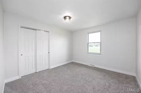 Bedroom - 9355 State Route 3, Red Bud, IL 62278 photo 4 of 4