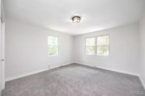 Bedroom - 9355 State Route 3, Red Bud, IL 62278 photo 3 of 4