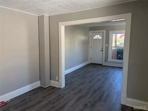 Living - 3834 Waco Dr, Normandy, MO 63121 photo 2 of 4