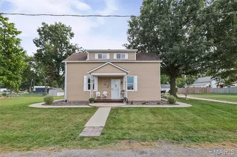 812 Washington St, Saint Libory, IL 62282