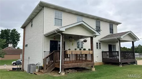 Exterior - 108 Empson Dr, Valmeyer, IL 62295 photo 2 of 4