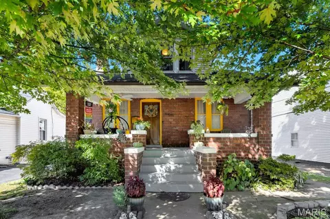 2507 Bredell Ave, Maplewood, MO 63143