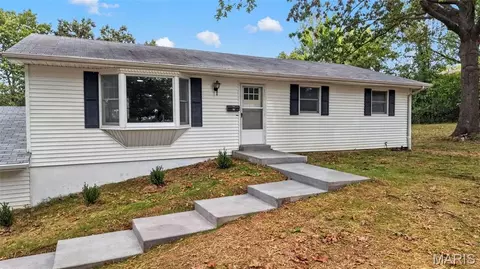 37 Ackerman Rd, Winfield, MO 63389