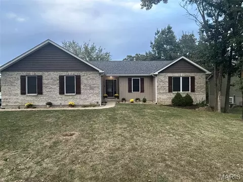9814 Ridgecrest Dr, Hillsboro, MO 63050