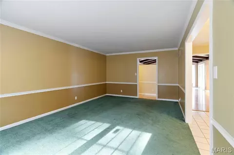 Living - 110 Summerset Ln, Festus, MO 63028 photo 2 of 5