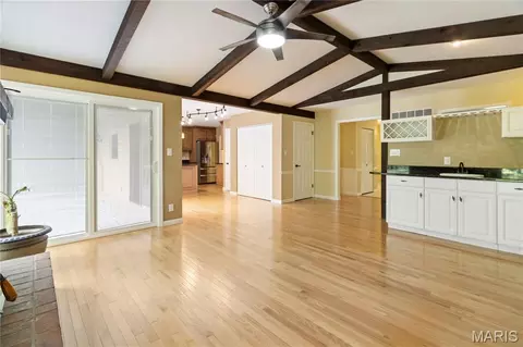 Living - 110 Summerset Ln, Festus, MO 63028 photo 5 of 5