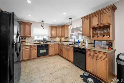 Kitchen - 355 Birmingham Dr, O'fallon, MO 63366 photo 1 of 5