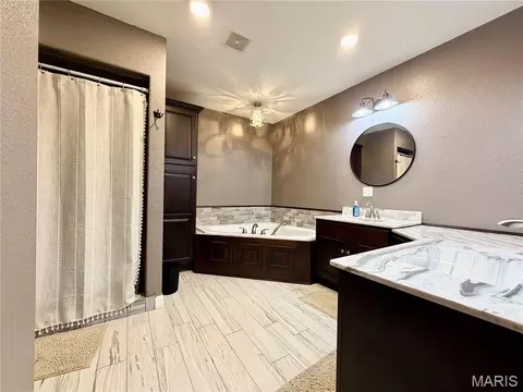 Bath - 19010 Albert St, Dexter, MO 63841 photo 1 of 3