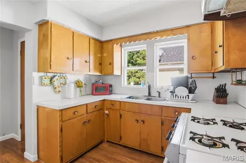 Kitchen - 2307 E Main St, Belleville, IL 62221 photo 3 of 3