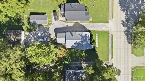 View/Area - 2307 E Main St, Belleville, IL 62221 photo 1 of 2