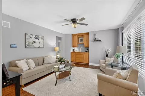 Living - 161 Stuart Ln, Eureka, MO 63025 photo 1 of 5