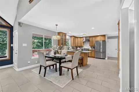 Dining - 161 Stuart Ln, Eureka, MO 63025 photo 2 of 4