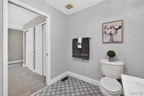 Entry Way - 161 Stuart Ln, Eureka, MO 63025 photo 2 of 4