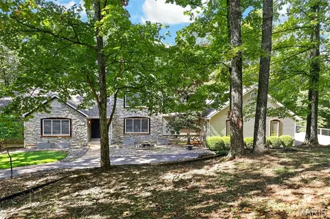 Exterior - 161 Stuart Ln, Eureka, MO 63025 photo 3 of 22