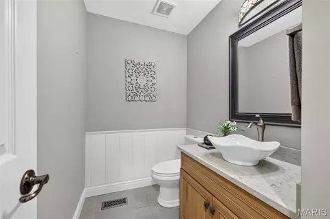 Bath - 161 Stuart Ln, Eureka, MO 63025 photo 5 of 8